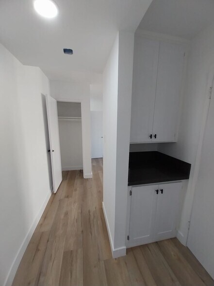 Building Photo - 1541 N Formosa Ave