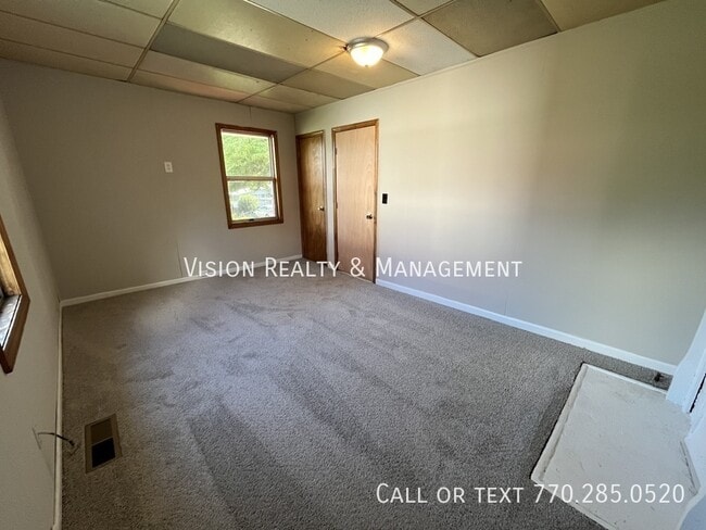 Building Photo - 802 E Williams St