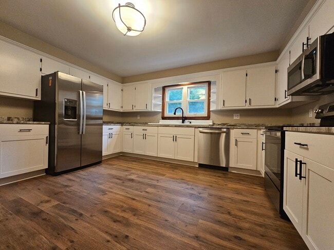 Building Photo - 139 Lisbon Rd