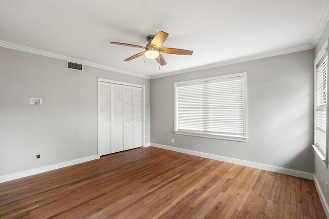 Building Photo - 9333 Walterville Rd