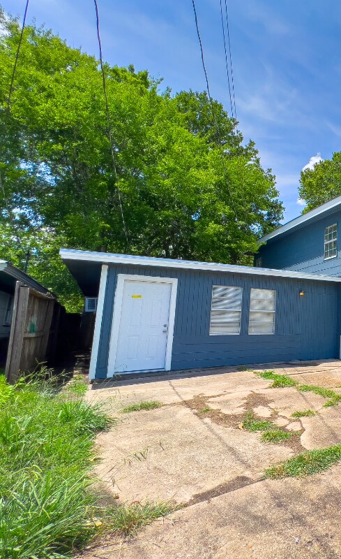 Building Photo - 1205 Milam St