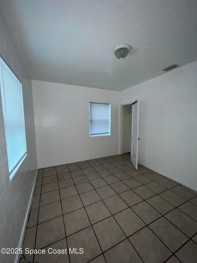 Building Photo - 249 N Orlando Ave