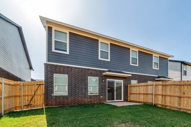 Building Photo - 19506 Molly Dr