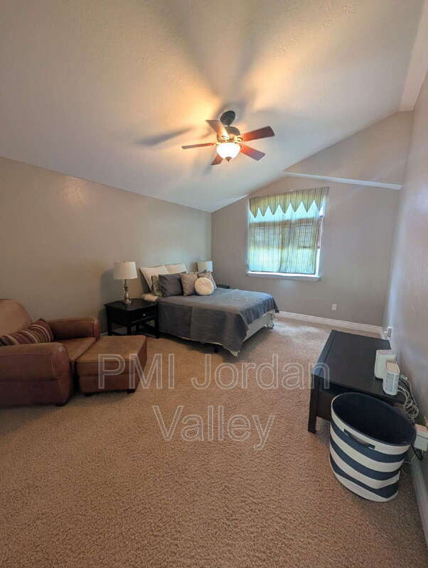 Building Photo - 14457 Gray Fox Dr