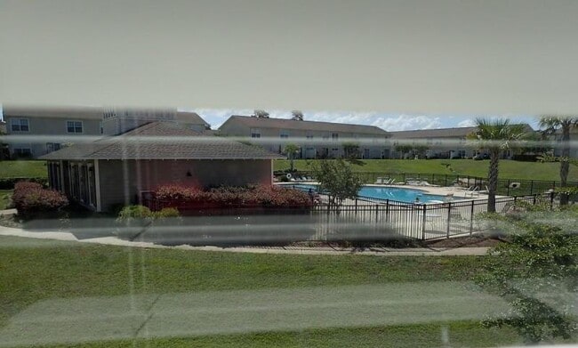 Building Photo - 791 Majestic Dr