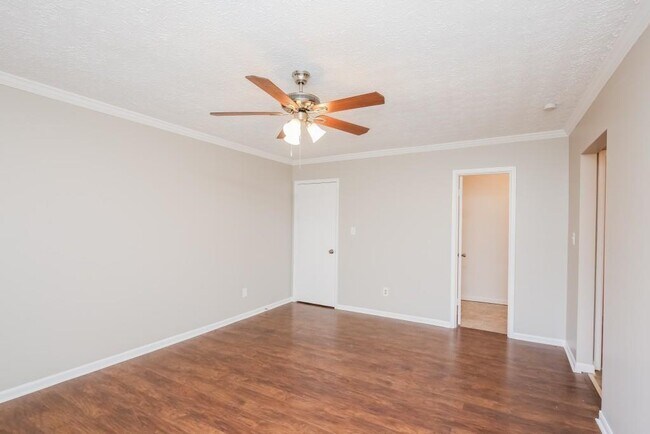 Building Photo - 5056 Rails Way