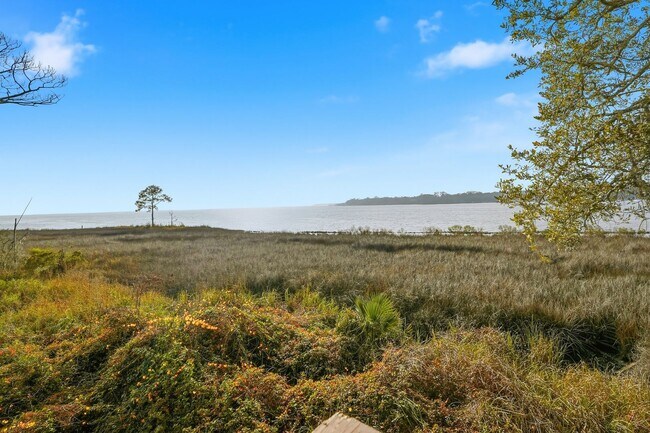 Building Photo - Premier Marina Cove end unit!!   Coastal Lifestyle at its BEST!!