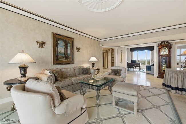 Building Photo - 8990 Bay Colony Dr