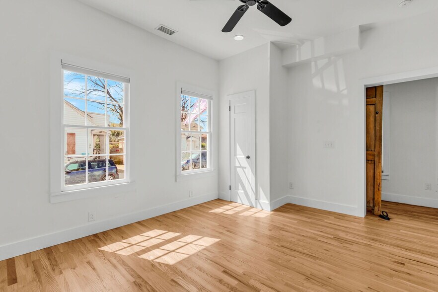 Building Photo - 40 Poinsett St