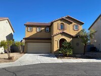 Building Photo - Two Story 3 bed/2.5 bath home in Silverado Ranch area