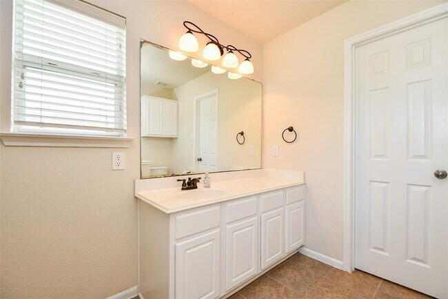 Building Photo - 22238 Orchard Dale Dr