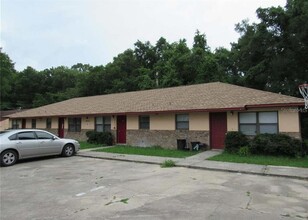 Building Photo - 3831 NE 41st St