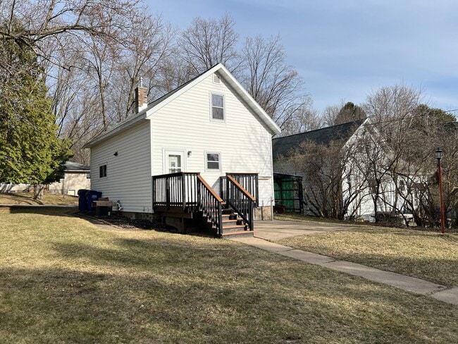 Building Photo - 2 Bed 1 Bath Single Family Home in Wausau