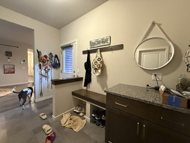Building Photo - 2865 Endive Dr