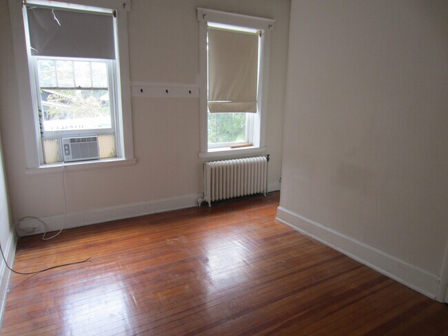 Building Photo - 621 Clemmer Ave