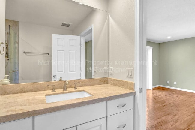 Building Photo - 1137 Mescal St