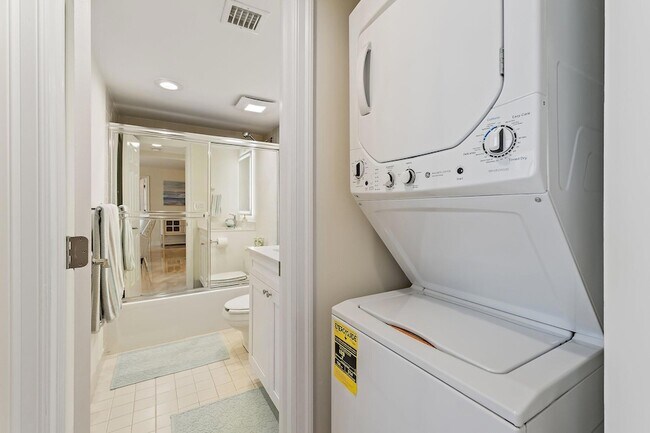 Building Photo - 400 Ocean Trail Way