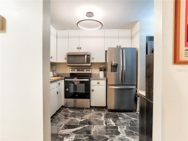 Building Photo - 322 Timber Lake Dr