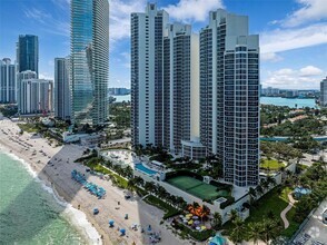 Building Photo - 19111 Collins Ave