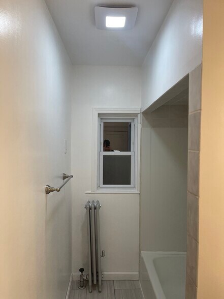 Building Photo - 84 Endicott St