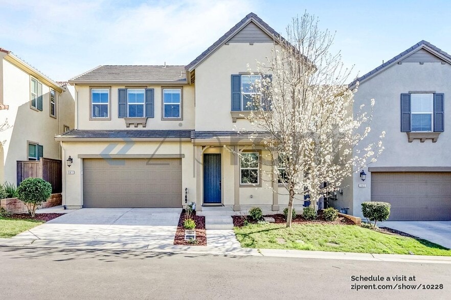 Building Photo - 941 Bracken Ct