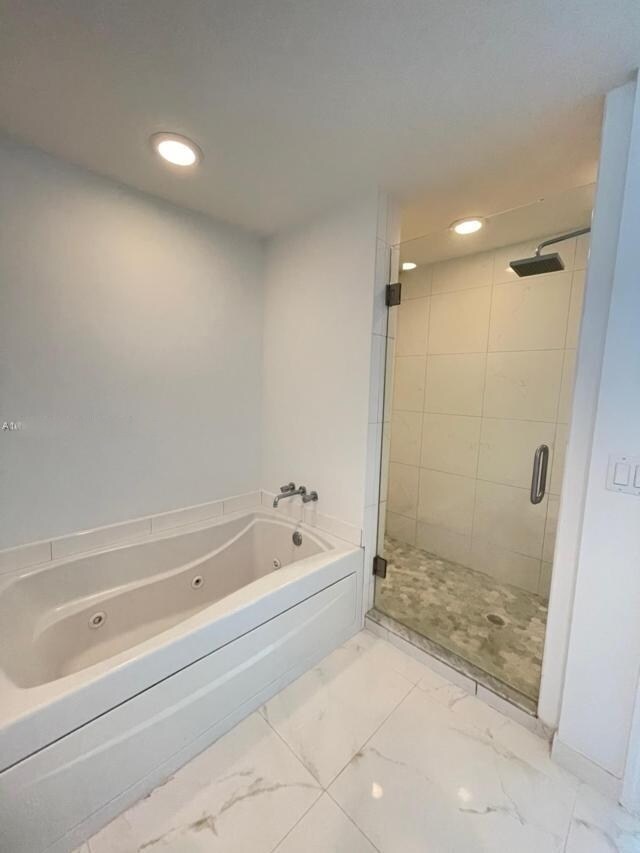 Building Photo - 500 Brickell Ave