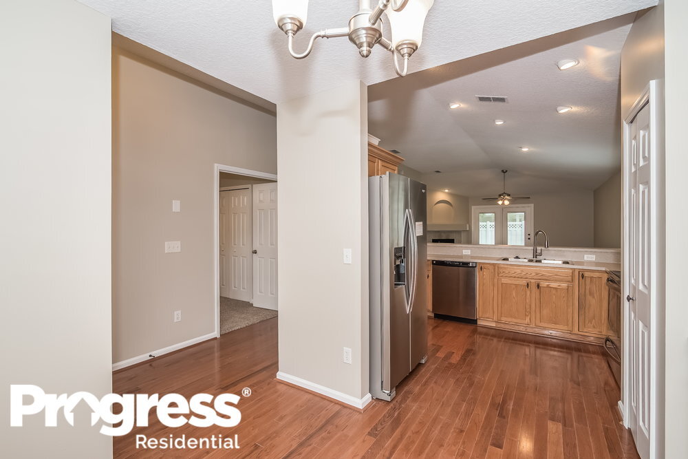 Building Photo - 573 Redberry Ln