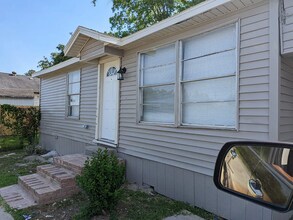 Building Photo - 2975 San Jacinto St
