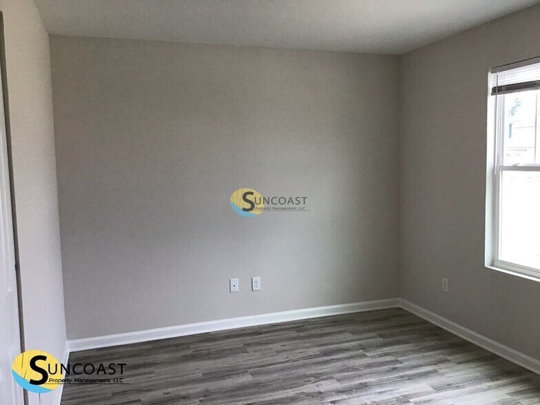 Building Photo - 7094 Plymouth Grove Ct