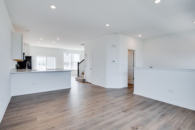 Building Photo - 25750 W Yorkshire Dr