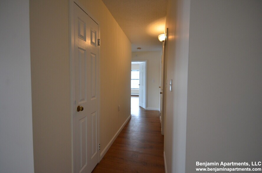 Building Photo - 767 Highland Ave