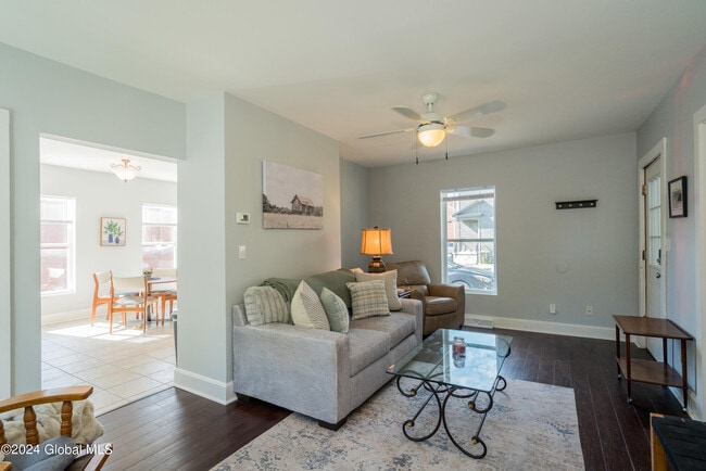 Building Photo - 9 Bolster Ln NE