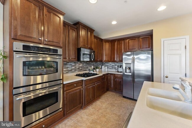 Building Photo - 41888 Inspiration Terrace