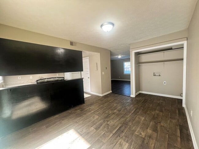 Building Photo - READY NOW!!! 2 Bed 1 Bath in Snellville