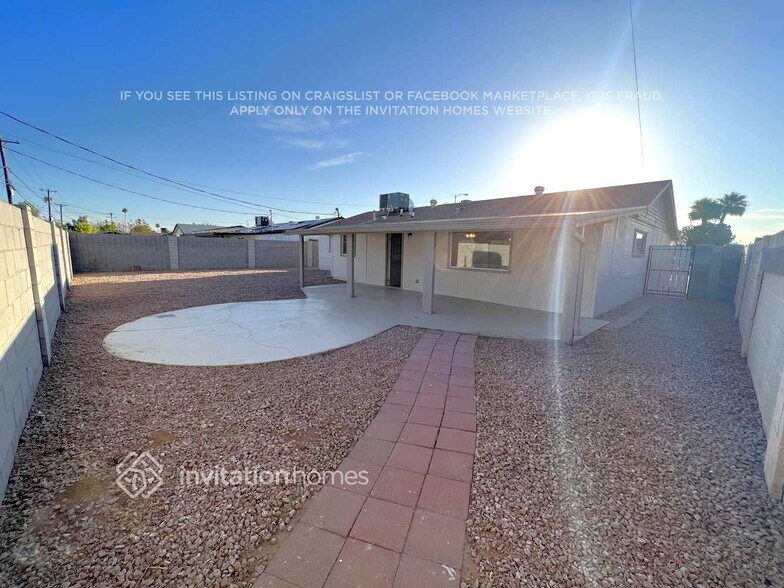 Building Photo - 814 N 74th St