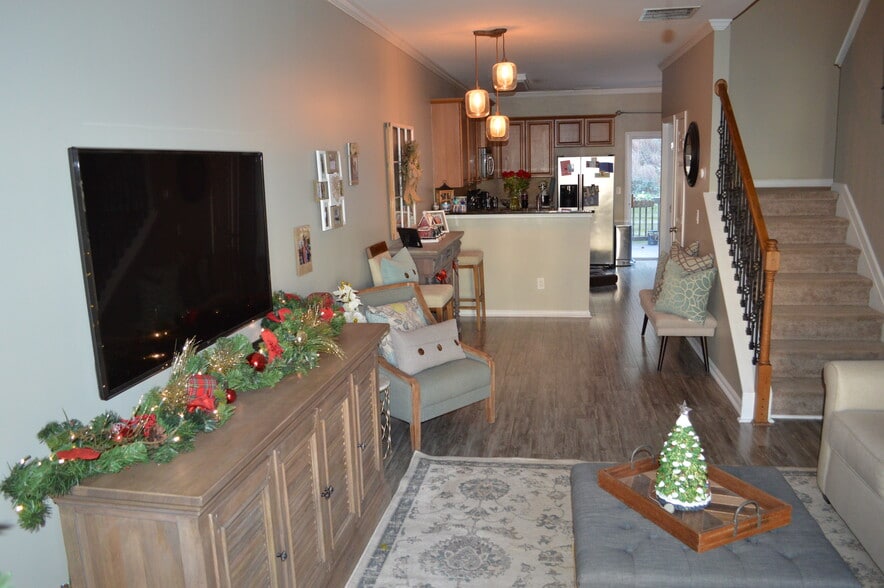 Building Photo - 1256 Liberty Pkwy NW