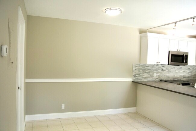 Building Photo - 121 Ocean Cove Dr