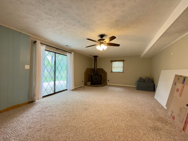 Building Photo - 295 Dogwood