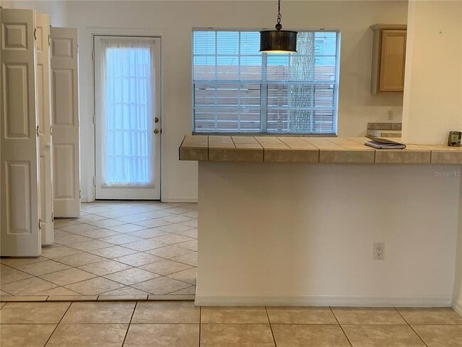 Building Photo - 332 Harris Ave