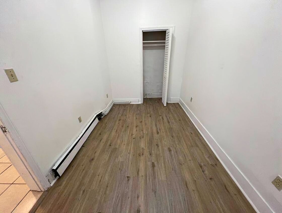 Building Photo - 110 Bennington St