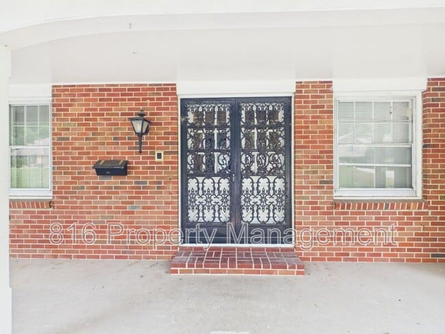 Building Photo - 3233 Shady Bend Dr
