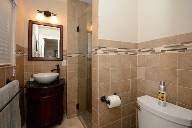 Building Photo - 3412 Leigh Rd