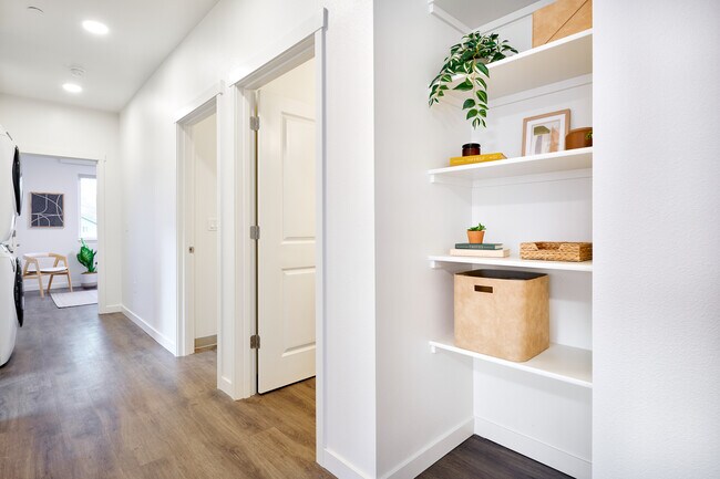 Building Photo - The Bluebird