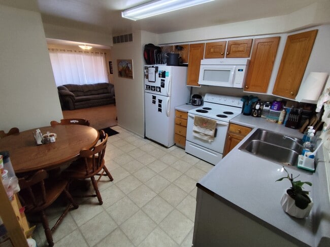 Building Photo - 1738 S 500 E