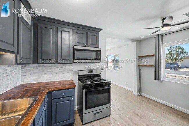 Building Photo - 508 W 18th St