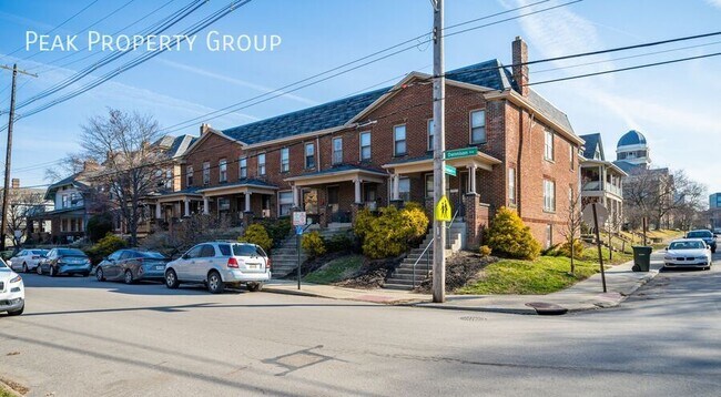 Building Photo - 828 Dennison Ave