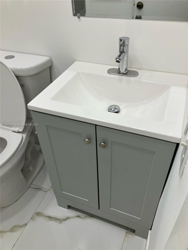 Building Photo - 601 Cypress Lake Blvd