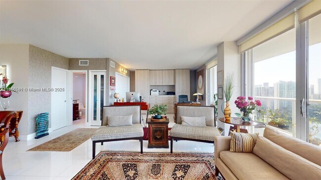 Building Photo - 3625 N Country Club Dr