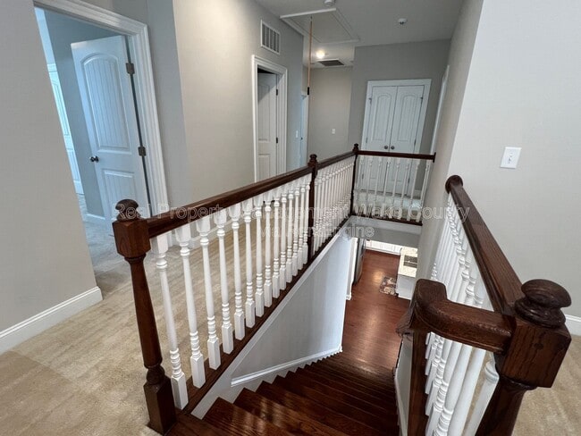 Building Photo - 1351 Gilwood Dr