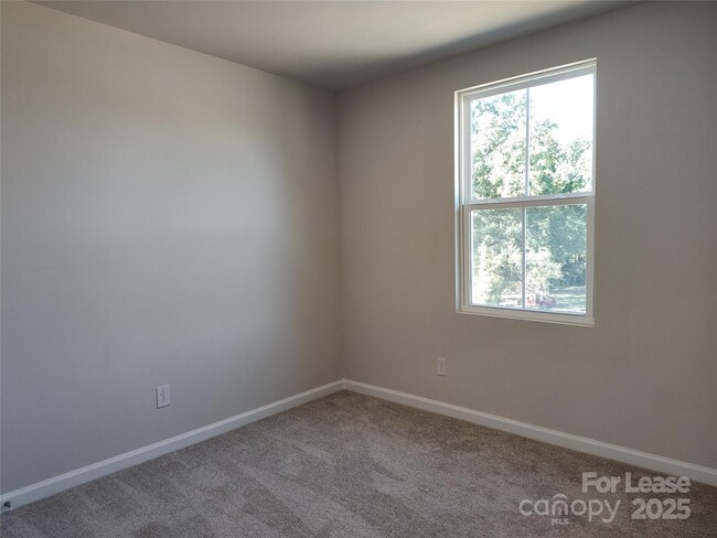 Building Photo - 8031 Sinnet Pl